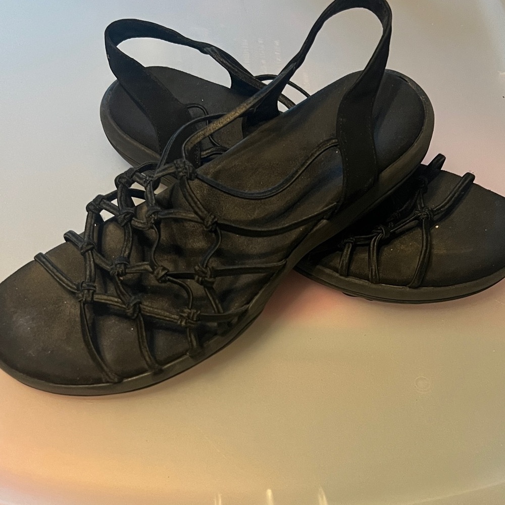 Black Strappy Women's Sandals sketchers size 10 -sexy and comfortable